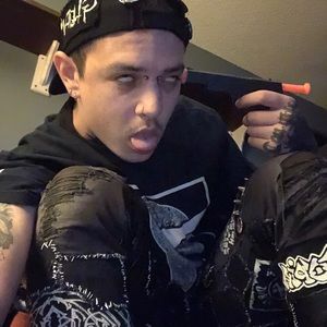 Meet your Posher, Dakota